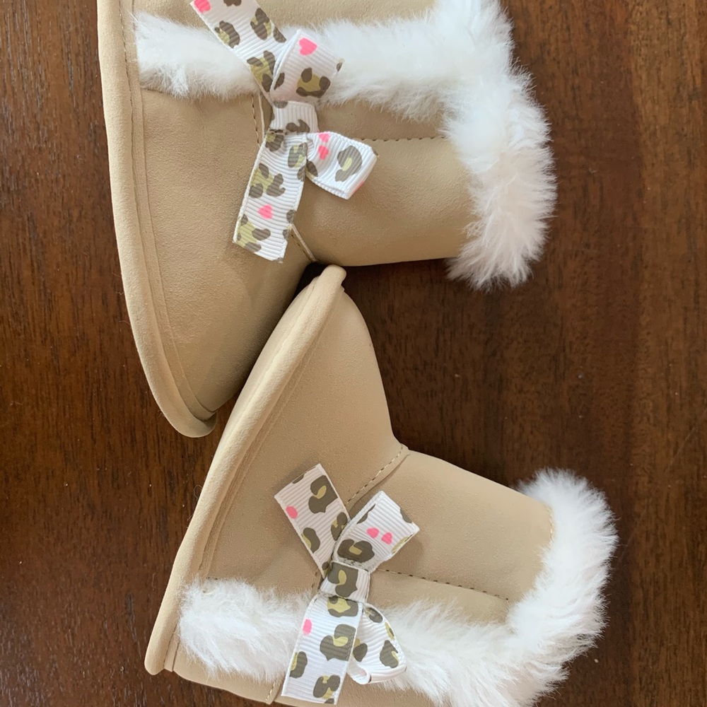 Boots - Picture 2 of 5